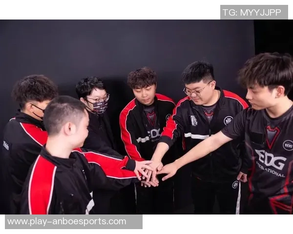 EDG战队在和平精英中的灵活战术解析与团队协作探讨 EDG战队在和平精英中的灵活战术解析与团队协作探讨